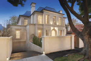 Luxury open-plan extension by expert luxury home builders