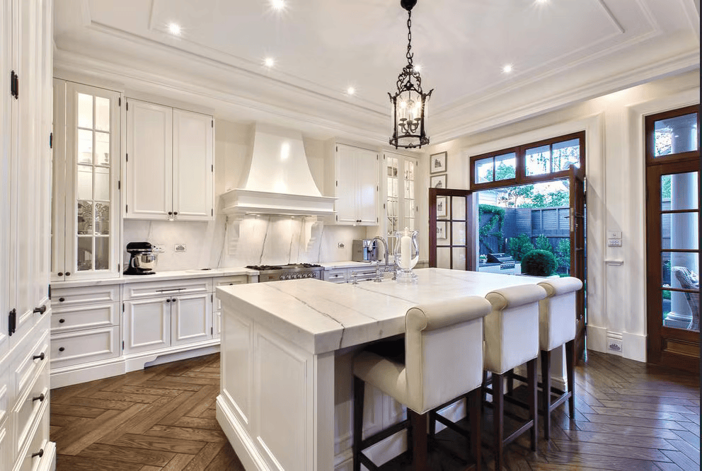 Luxury open-plan extension by expert luxury home builders