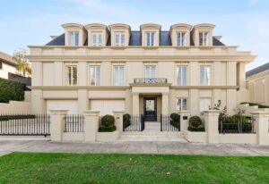 Melbourne luxury home builder