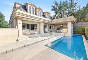 High-end home renovation by Melbourne luxury home builders