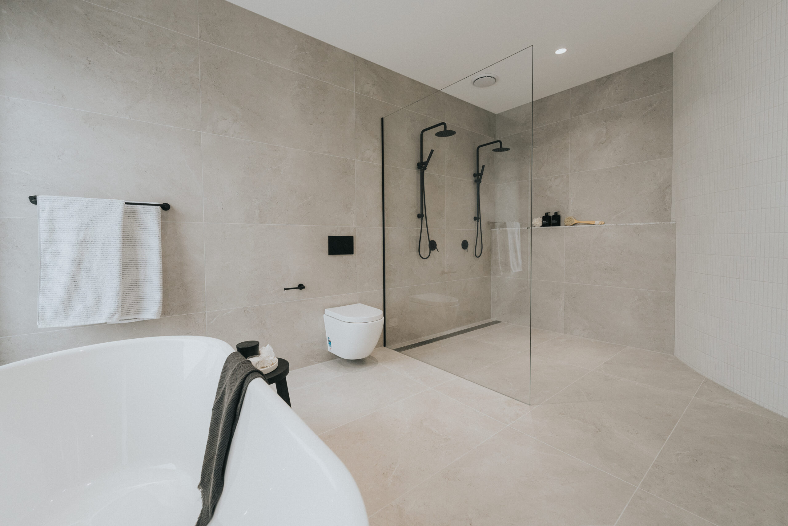 Luxury open-plan extension by expert luxury home builders